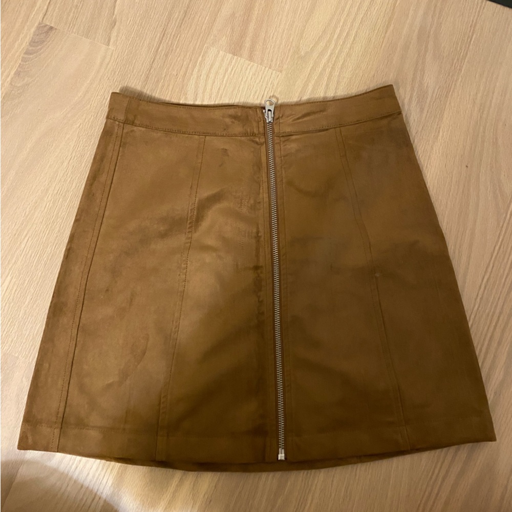 Aritzia Wilfred Free suede skirt